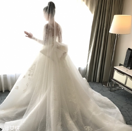 婚紗能干洗嗎？婚紗干洗會有損害嗎？