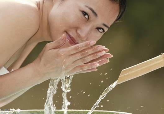 敏感肌如何收縮毛孔？敏感肌毛孔粗大怎么辦？