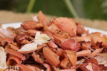 花生衣適合女生喝嗎？女生吃花生衣有什么好處？