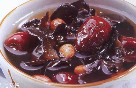 花生衣能代替紅棗嗎？花生衣和紅棗的區(qū)別