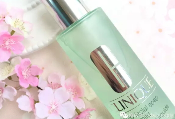 倩碧洗面奶真假鑒別 倩碧洗面奶真假對(duì)比 倩碧洗面奶真假鑒別 倩碧洗面奶真假對(duì)比