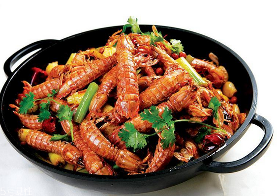 皮皮蝦能和牛肉一起吃嗎？皮皮蝦能和牛肉同吃嗎？