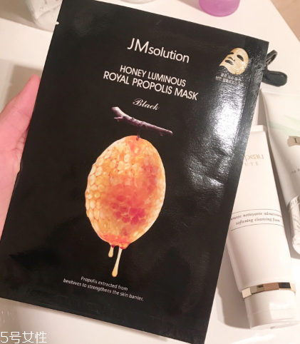 jm水光蜂蜜面膜和jm黃金蠶絲面膜哪個好 jm水光蜂蜜面膜和jm黃金蠶絲面膜哪個好