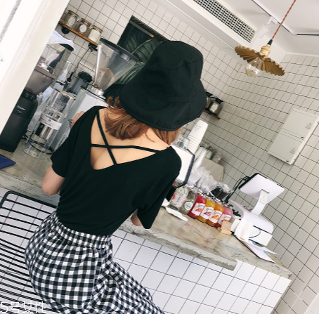 露背裝怎么搭配？露背裝搭配圖片