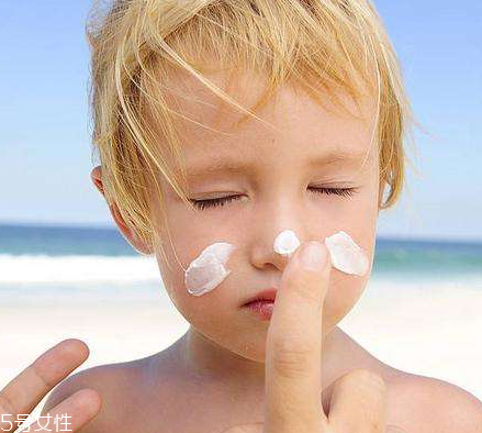 防曬霜要卸妝嗎？防曬霜用了要不要卸妝？