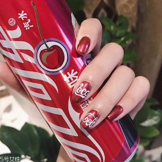 甲油膠起翹怎么補救 甲油膠起翹怎么辦 甲油膠起翹怎么補救 甲油膠起翹怎么辦