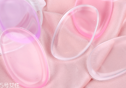 硅膠粉撲的膜要撕?jiǎn)?硅膠粉撲的膜怎么撕 硅膠粉撲的膜要撕?jiǎn)?硅膠粉撲的膜怎么撕