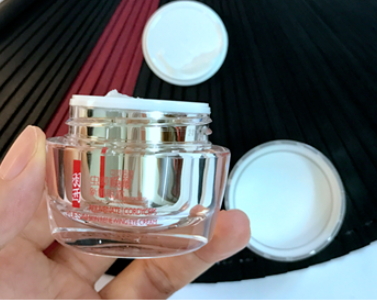 羽西蟲草和靈芝哪個好？羽西蟲草系列和靈芝對比