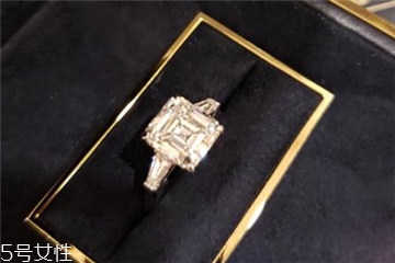 鉆戒vvs一克拉多少錢(qián)？vvs鉆戒什么價(jià)位？