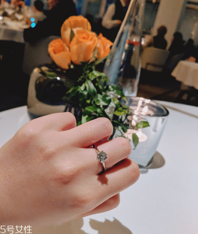 鉆戒vs和vvs哪個(gè)好？鉆戒vs和vvs級別對比