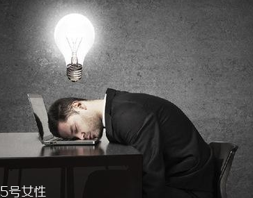 粉底液能防輻射嗎 粉底液對(duì)輻射有效嗎 粉底液能防輻射嗎 粉底液對(duì)輻射有效嗎