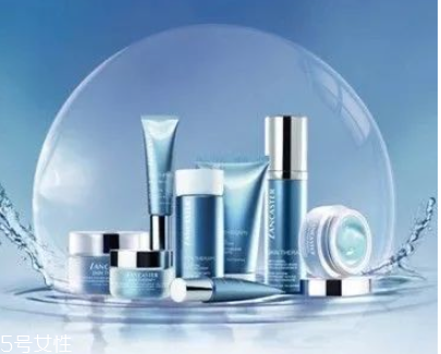 夏天適合用什么護(hù)膚品 夏天適合的護(hù)膚品 夏天適合用什么護(hù)膚品 夏天適合的護(hù)膚品