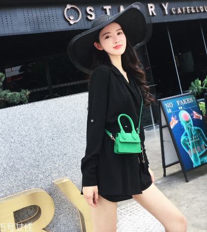 女生夏天背什么包？女生夏季包包搭配圖片