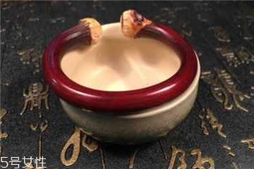 雞血藤手鐲有什么功效？雞血藤手鐲佩戴的好處