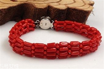 紅珊瑚手鏈多少錢？紅珊瑚手鏈?zhǔn)袌?chǎng)價(jià)格