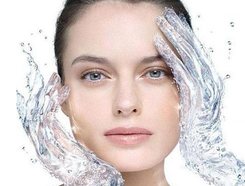 化妝水為什么要拍？化妝水是拍還是抹？