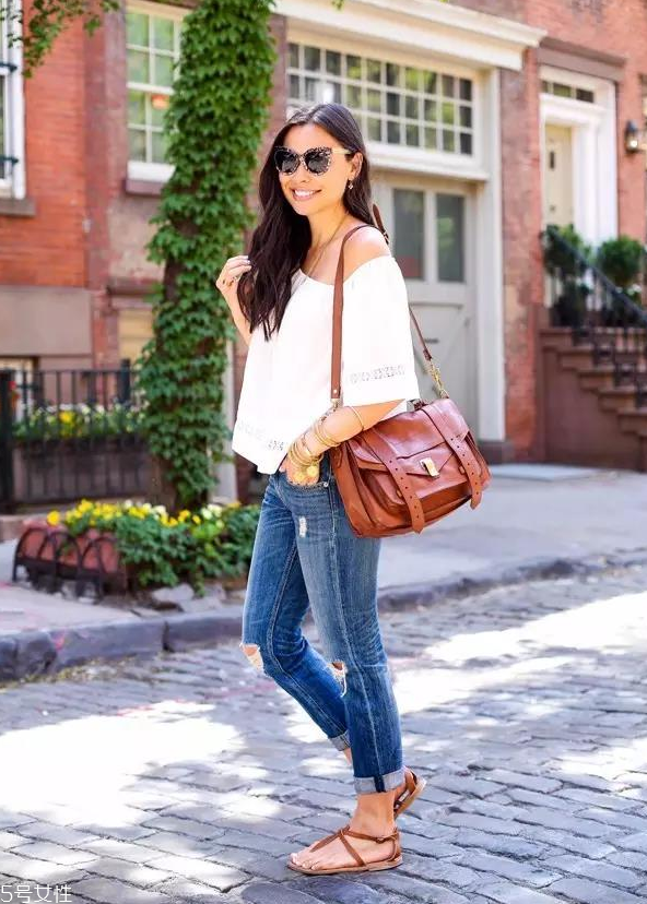 一字領(lǐng)適合胸大的人嗎 一字領(lǐng)適合什么發(fā)型 一字領(lǐng)適合胸大的人嗎 一字領(lǐng)適合什么發(fā)型