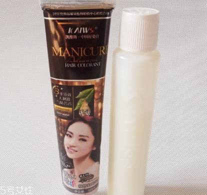 玫瑰金發(fā)色調(diào)配方法 玫瑰金發(fā)色怎么染 玫瑰金發(fā)色調(diào)配方法 玫瑰金發(fā)色怎么染