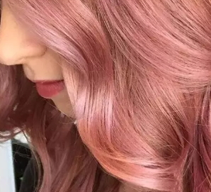 玫瑰金發(fā)色顯白嗎？