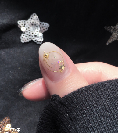 個(gè)性美甲圖片2018 讓人過(guò)目難忘的瀟灑酷帥美甲 個(gè)性美甲圖片2018 讓人過(guò)目難忘的瀟灑酷帥美甲