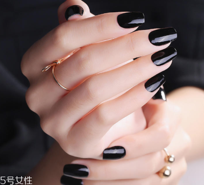個(gè)性美甲圖片2018 讓人過(guò)目難忘的瀟灑酷帥美甲 個(gè)性美甲圖片2018 讓人過(guò)目難忘的瀟灑酷帥美甲