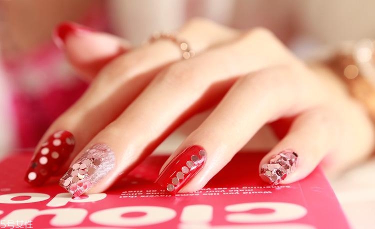 個(gè)性美甲圖片2018 讓人過(guò)目難忘的瀟灑酷帥美甲 個(gè)性美甲圖片2018 讓人過(guò)目難忘的瀟灑酷帥美甲