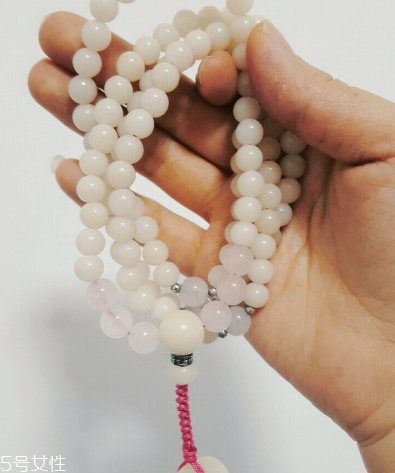 菩提根手串怎么盤玩？這樣盤包漿才好看