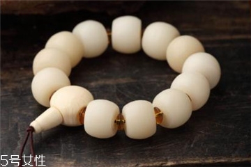 菩提根手串怎么盤玩？這樣盤包漿才好看