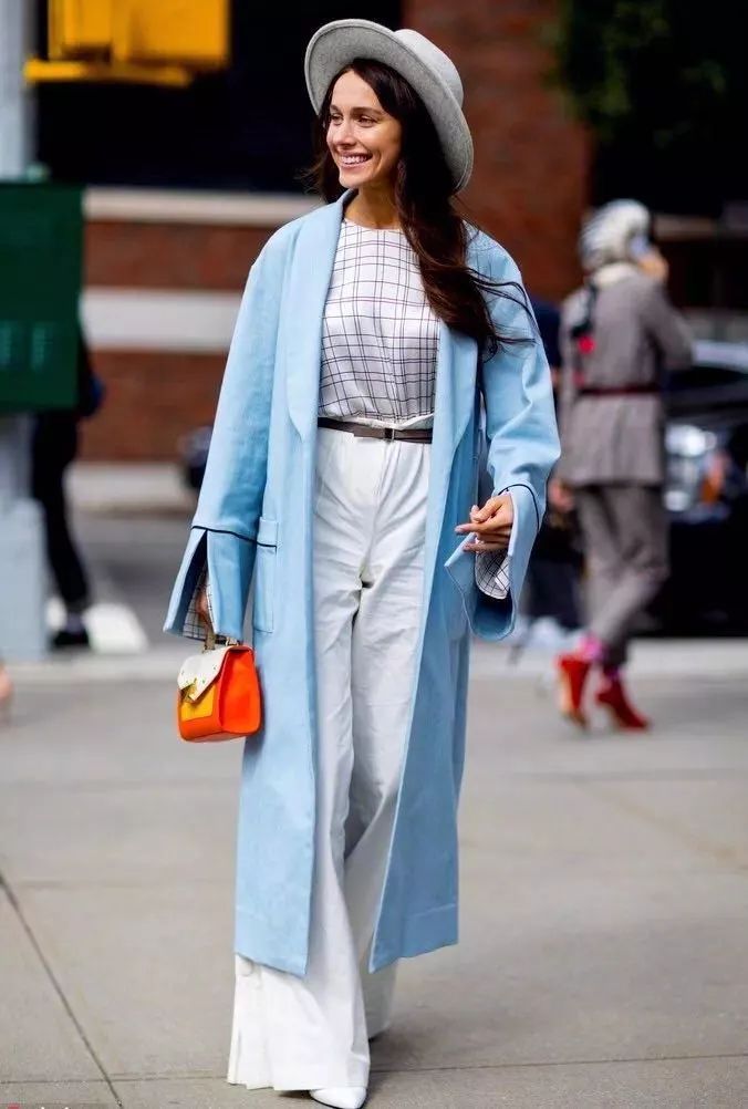 穿什么顏色的衣服顯白 穿對(duì)膚色亮白一階 穿什么顏色的衣服顯白 穿對(duì)膚色亮白一階