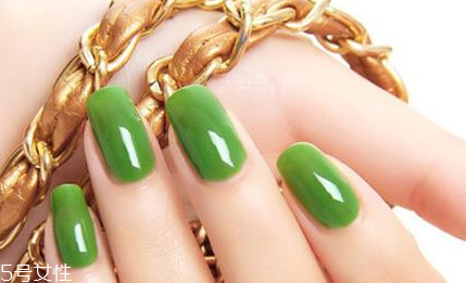 美甲起翹是怎么回事 3種原因的解決方法 美甲起翹是怎么回事 3種原因的解決方法