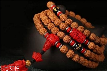 金剛菩提子真假怎么分辨 從這些方面鑒別 金剛菩提子真假怎么分辨 從這些方面鑒別