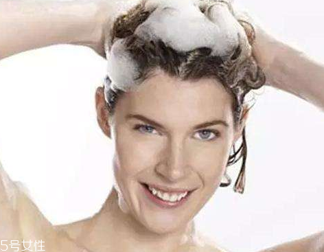 護(hù)發(fā)素有什么其他用途 護(hù)發(fā)素妙用 護(hù)發(fā)素有什么其他用途 護(hù)發(fā)素妙用
