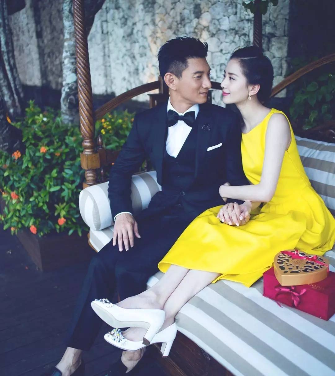 穿什么顏色的衣服顯白 穿對(duì)膚色亮白一階 穿什么顏色的衣服顯白 穿對(duì)膚色亮白一階