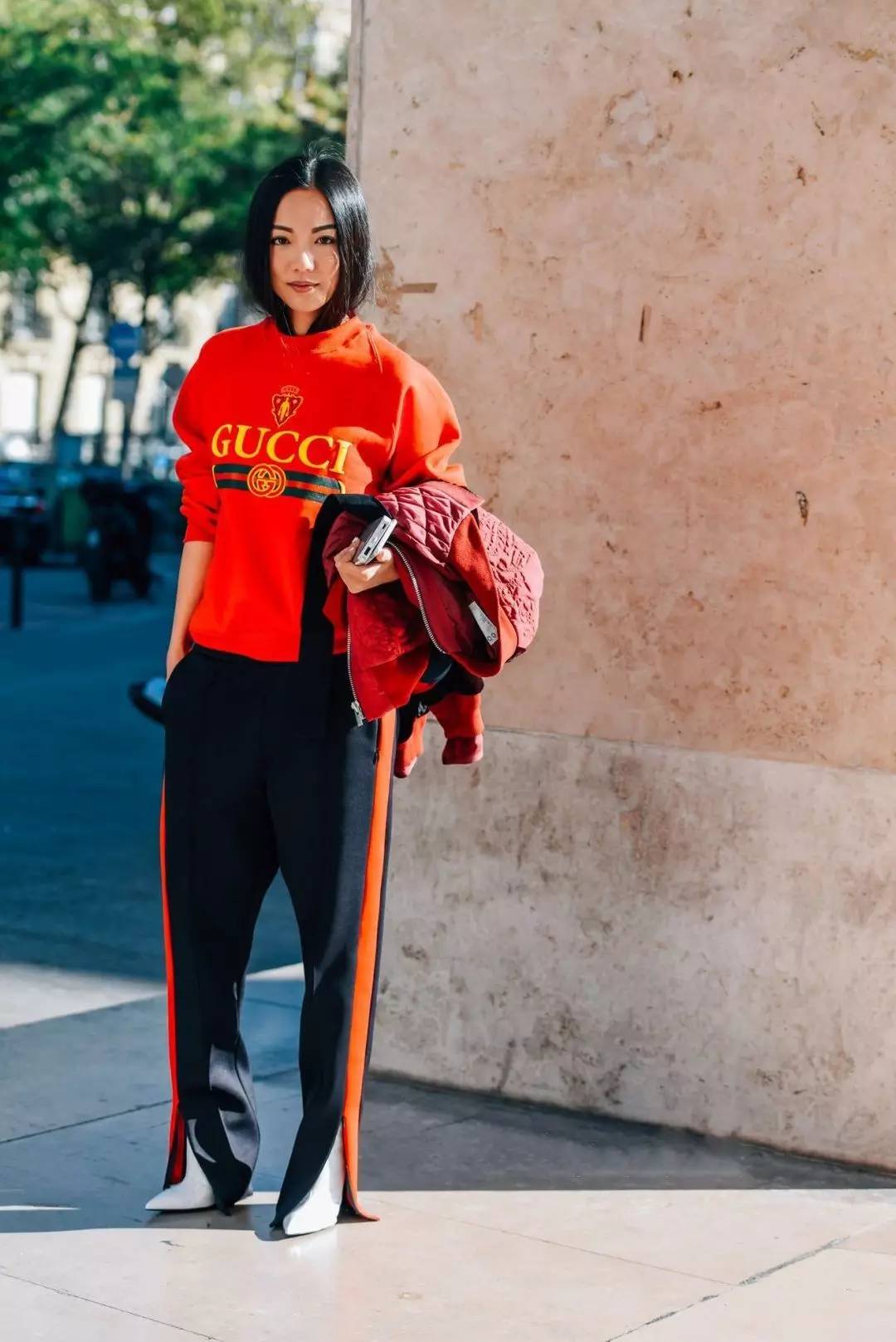 穿什么顏色的衣服顯白 穿對(duì)膚色亮白一階 穿什么顏色的衣服顯白 穿對(duì)膚色亮白一階