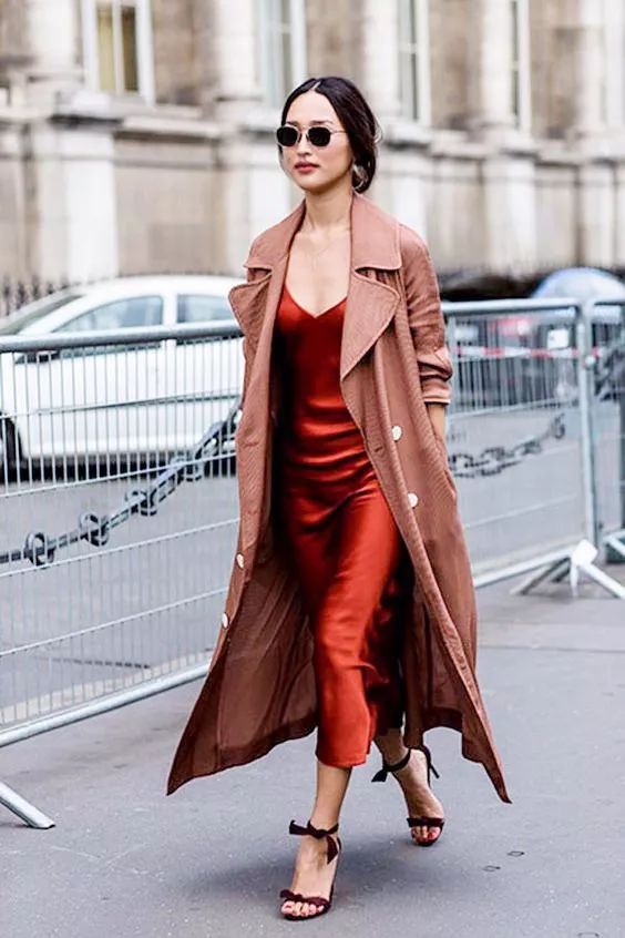 穿什么顏色的衣服顯白 穿對(duì)膚色亮白一階 穿什么顏色的衣服顯白 穿對(duì)膚色亮白一階