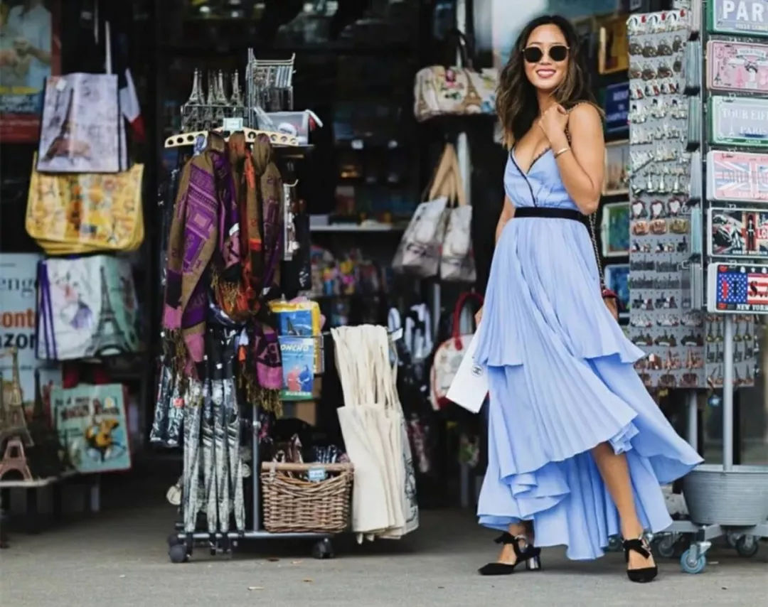 穿什么顏色的衣服顯白 穿對(duì)膚色亮白一階 穿什么顏色的衣服顯白 穿對(duì)膚色亮白一階