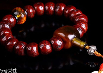 鳳眼菩提漏眼正常嗎 這種現(xiàn)象要注意 鳳眼菩提漏眼正常嗎 這種現(xiàn)象要注意