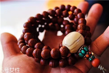 鳳眼菩提和星月菩提哪個(gè)好 大家都選它 鳳眼菩提和星月菩提哪個(gè)好 大家都選它