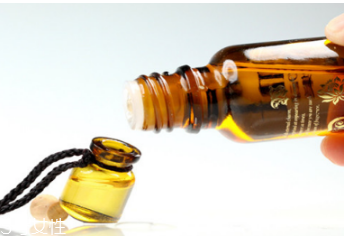 男人可以用精油嗎 男人使用精油方法 男人可以用精油嗎 男人使用精油方法