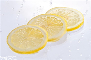 檸檬能去狐臭嗎 檸檬去狐臭的具體方法 檸檬能去狐臭嗎 檸檬去狐臭的具體方法