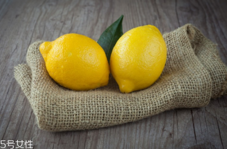 檸檬怎么治狐臭 其他去狐臭的小妙招 檸檬怎么治狐臭 其他去狐臭的小妙招
