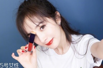 雅詩(shī)蘭黛307掉色嗎 紅茶楓葉色持妝效果 雅詩(shī)蘭黛307掉色嗎 紅茶楓葉色持妝效果