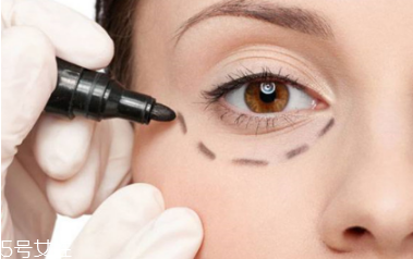 精油按摩眼部有什么效果 精油按摩眼部注意事項(xiàng) 精油按摩眼部有什么效果 精油按摩眼部注意事項(xiàng)