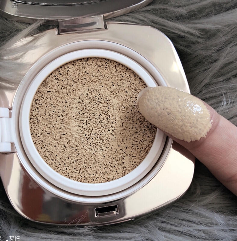 海藍(lán)之謎氣墊色號(hào)怎么選 5個(gè)色號(hào)對(duì)號(hào)入座 海藍(lán)之謎氣墊色號(hào)怎么選 5個(gè)色號(hào)對(duì)號(hào)入座