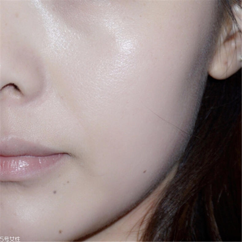 海藍(lán)之謎氣墊色號(hào)怎么選 5個(gè)色號(hào)對(duì)號(hào)入座 海藍(lán)之謎氣墊色號(hào)怎么選 5個(gè)色號(hào)對(duì)號(hào)入座