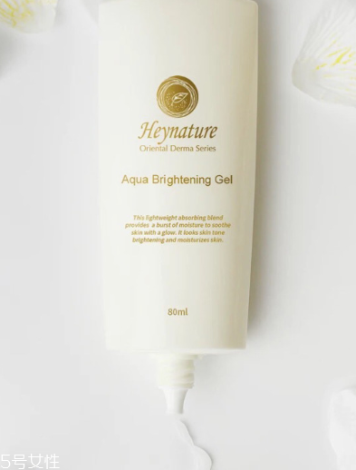 保濕妝前乳用在哪個(gè)步驟 這樣用不搓泥 保濕妝前乳用在哪個(gè)步驟 這樣用不搓泥