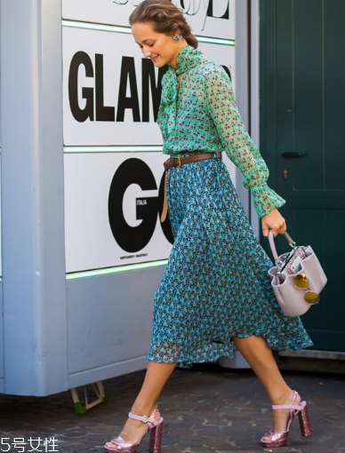 雪紡染上黑色怎么處理 污漬輕松解決 雪紡染上黑色怎么處理 污漬輕松解決