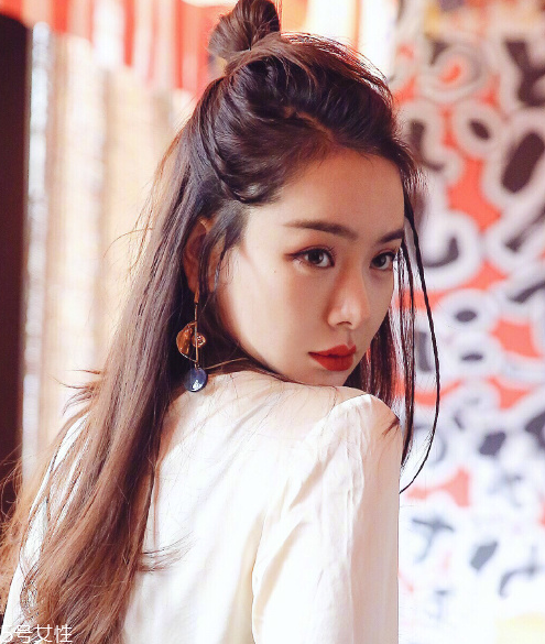 美瞳戴時(shí)間長了的危害 美瞳戴時(shí)間長了的危害