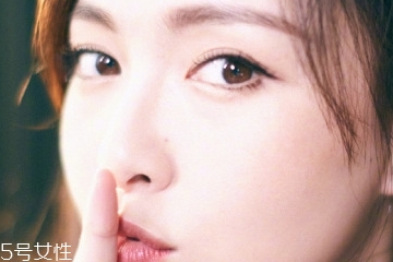 美瞳為什么會(huì)卷起來 這個(gè)是正常的 美瞳為什么會(huì)卷起來 這個(gè)是正常的