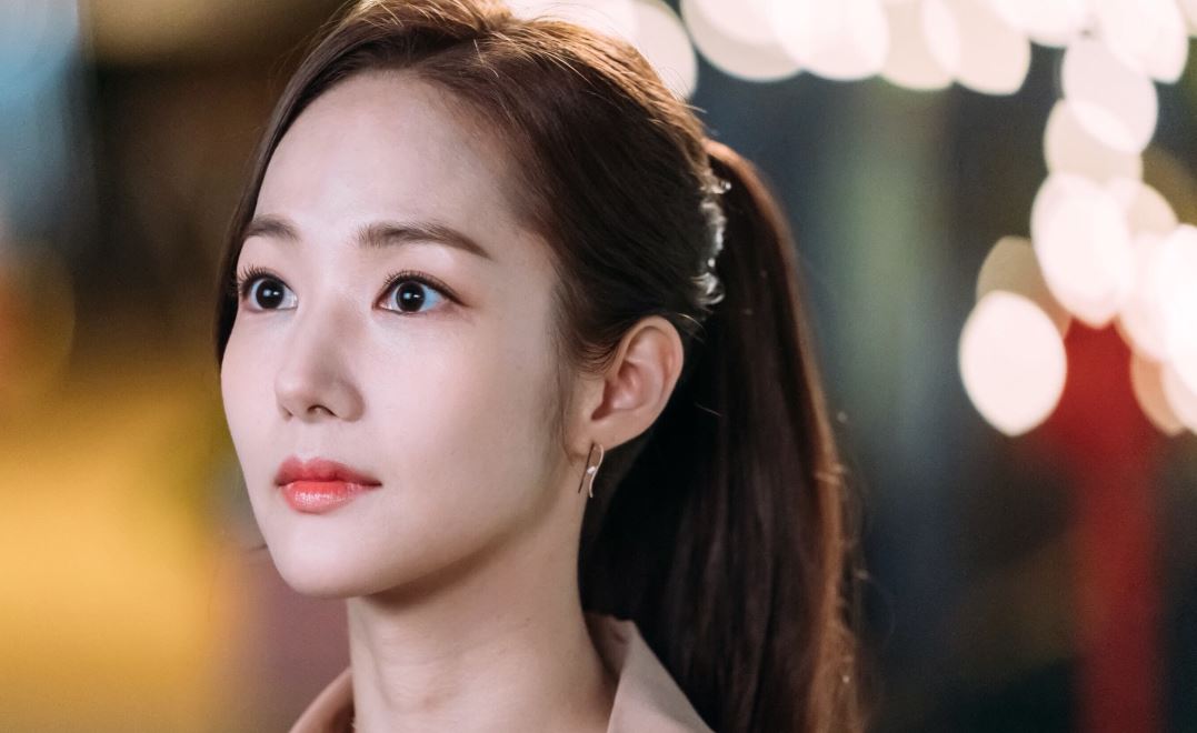 微笑妝容怎么畫簡(jiǎn)單 微笑妝容怎么畫簡(jiǎn)單